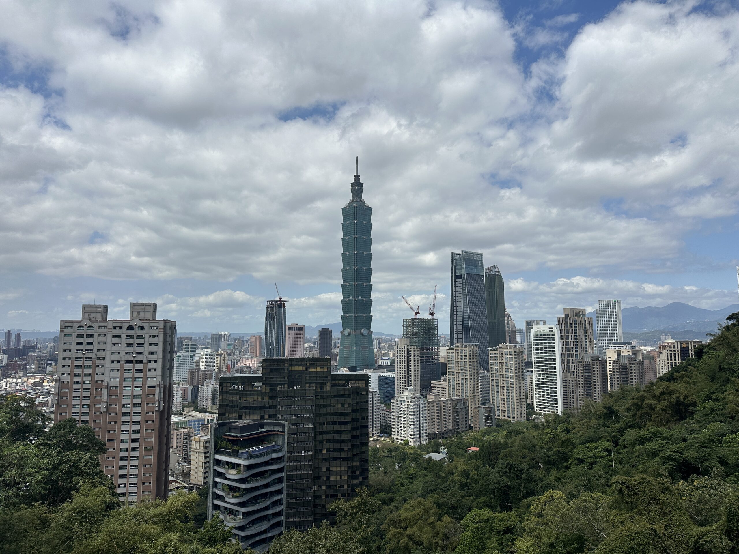 2026 W7 ~ W12 週記：快樂的回臺灣一個月 
The happiest month in 2026: Back to Home